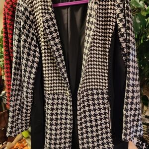 Chico's Black & White Houndstooth Blazer